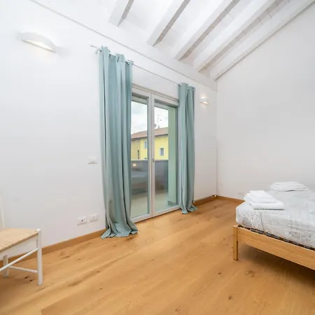 Guesthost - The House Of Antonietta